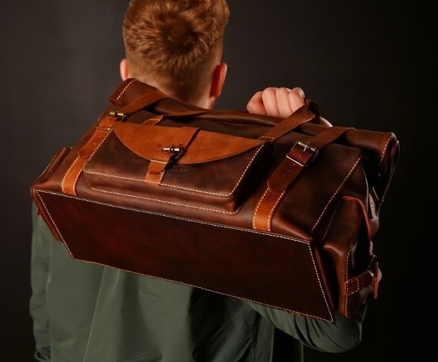 Выкройка кожаная спортивная сумка скрутка “Duffle Roll” от Creative AWL